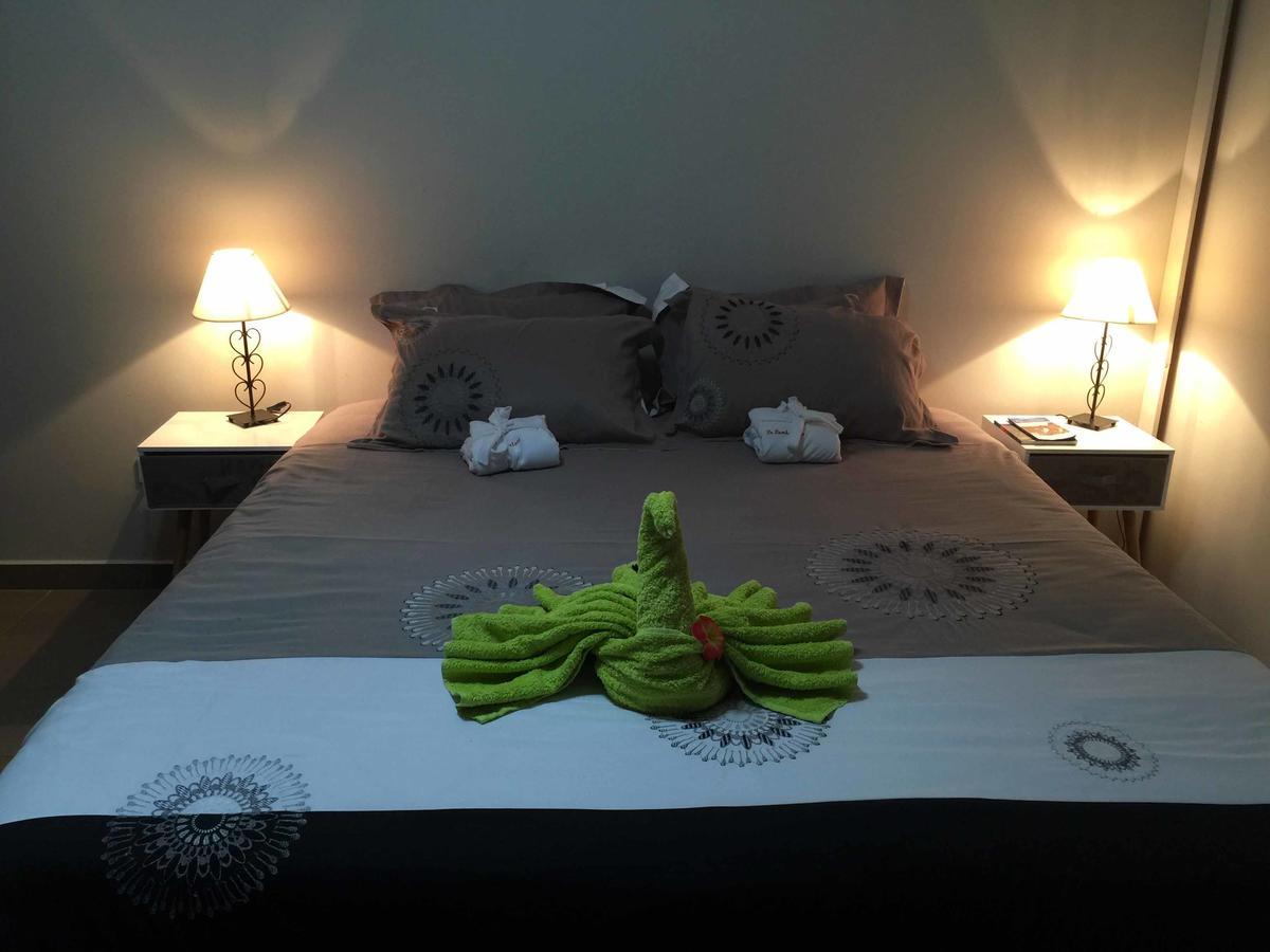 Le Lambablanc Bed & Breakfast Bras-Panon ภายนอก รูปภาพ