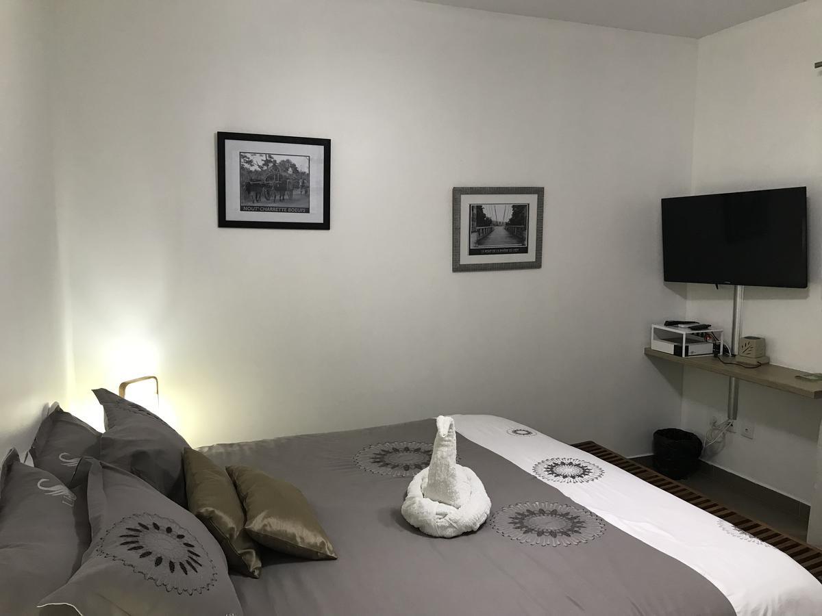 Le Lambablanc Bed & Breakfast Bras-Panon ภายนอก รูปภาพ